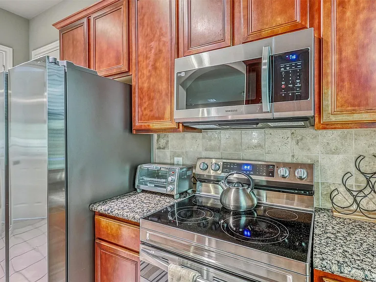 9113 Creekstone Lake Dr — Photo 13