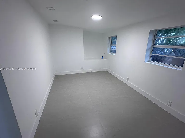 4380 SW 49th Ct — Photo 6