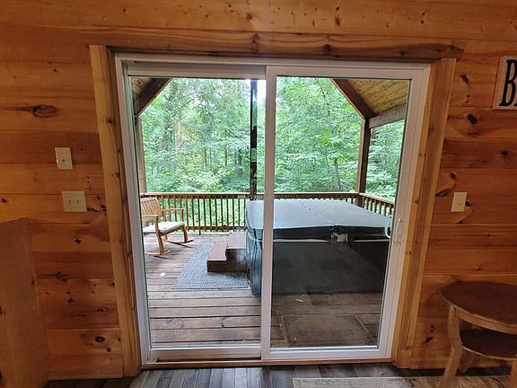 5th image of 498 Dogwood Dr