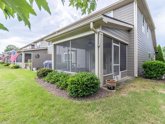 3rd image of 232 Templeton Ln