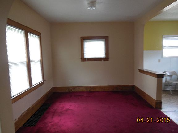 4th image of 572 Bertha Ave