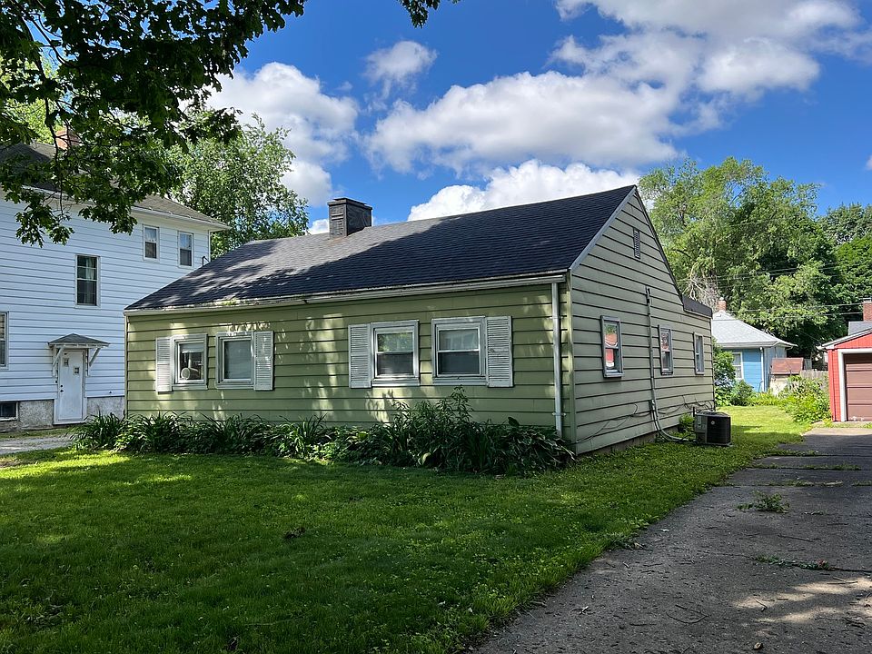 2nd image of 307 N Carson Ave
