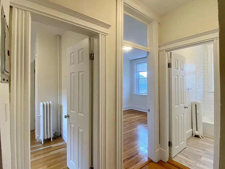 12 Camelot Ct #15R — Photo 17