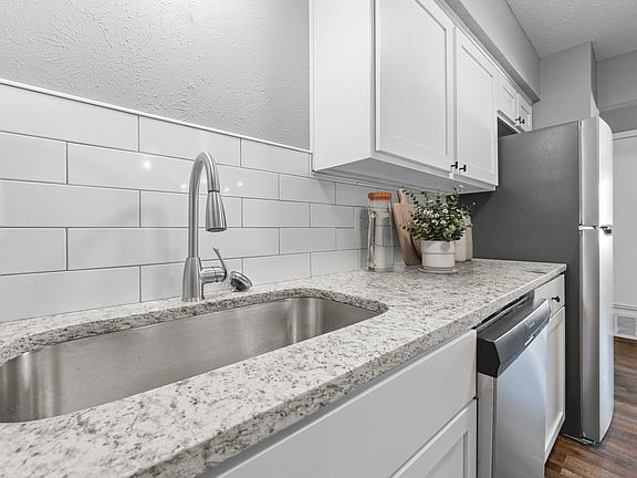 4th image of 3401 W 7th Ave #102