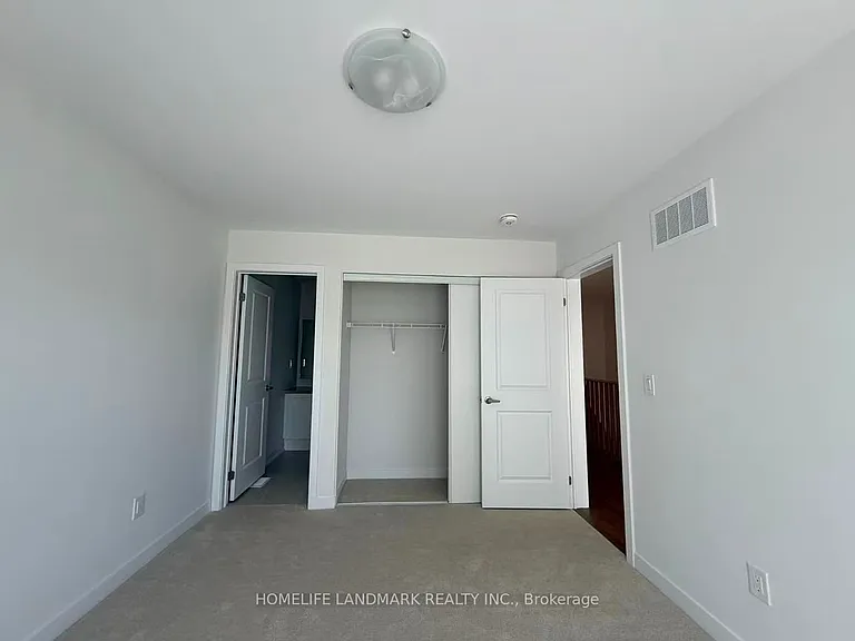 111 Anna Russell Way — Photo 16