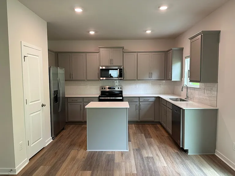 126 Rustling Waters Dr — Photo 2