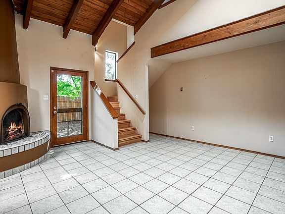 2nd image of 1494 Avenida De Las Americas