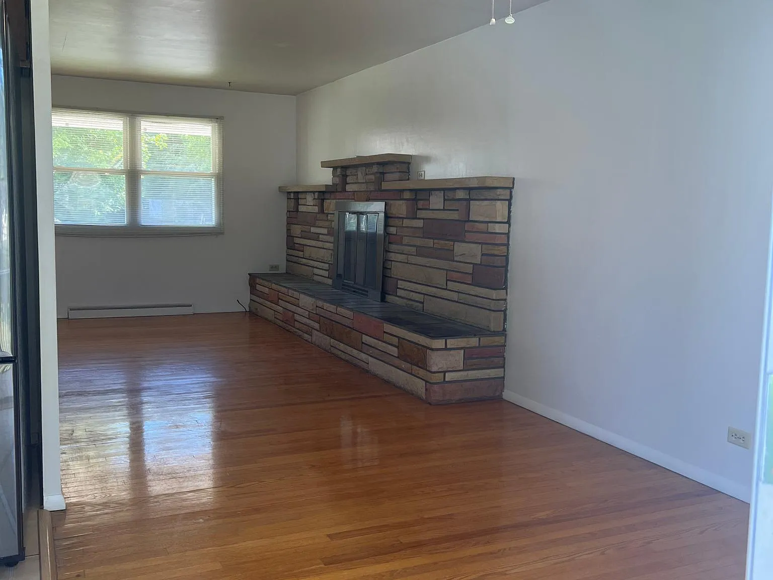 107 Ridgeview Dr — Photo 3
