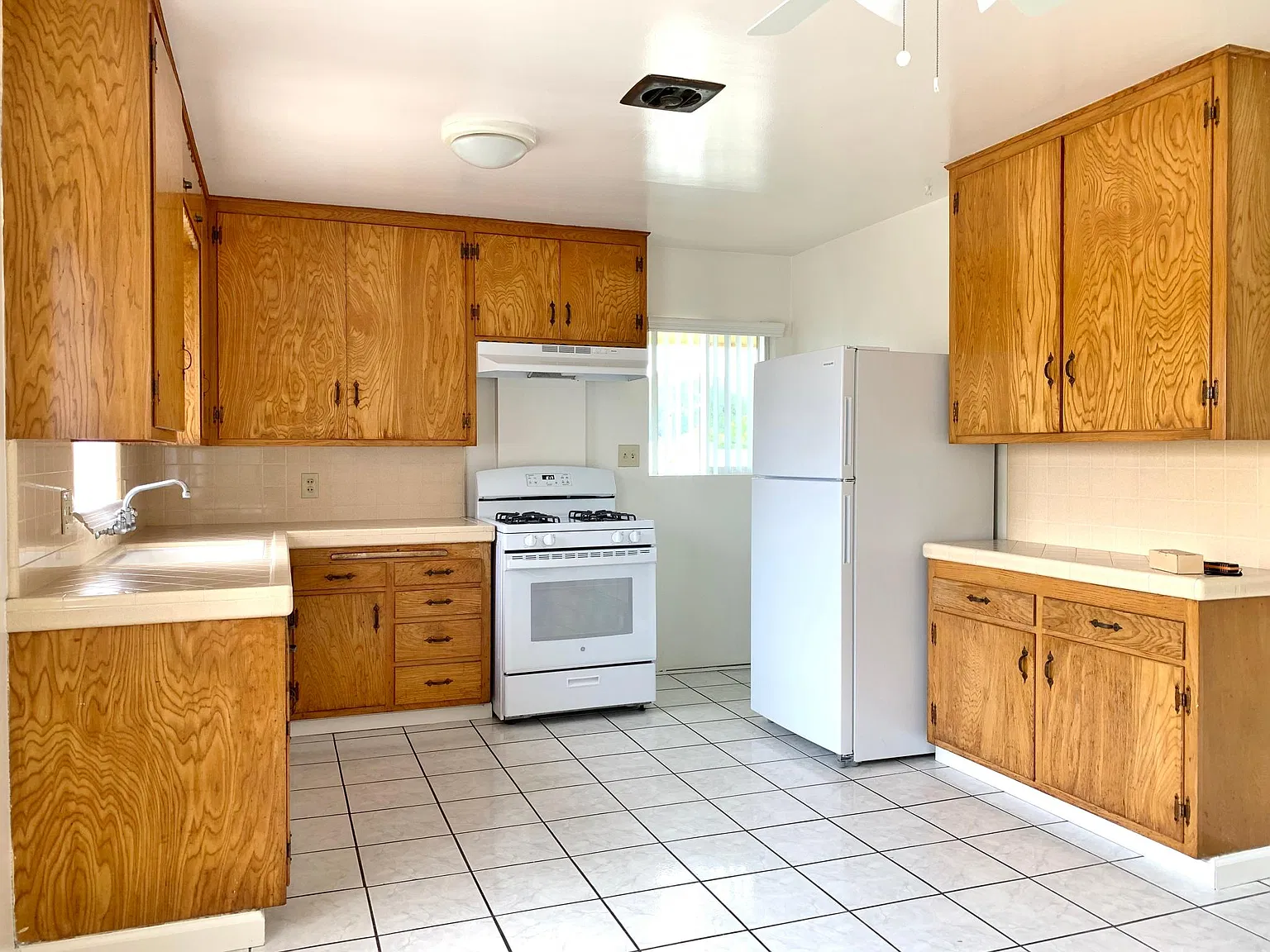 2 bed, 1150 sqft, $2,695 — Photo 2