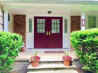 21 Indian Valley Rd, Ramsey, NJ 07446