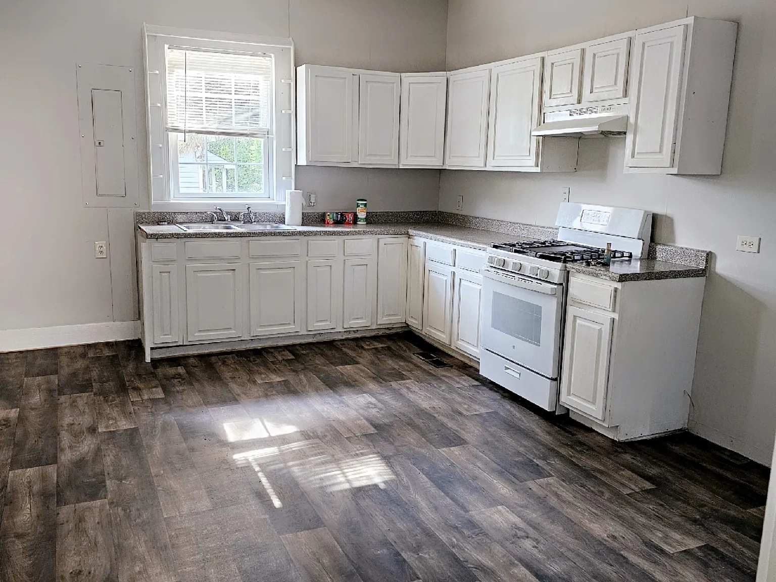 3 bed, 1172 sqft, $1,500 — Photo 3