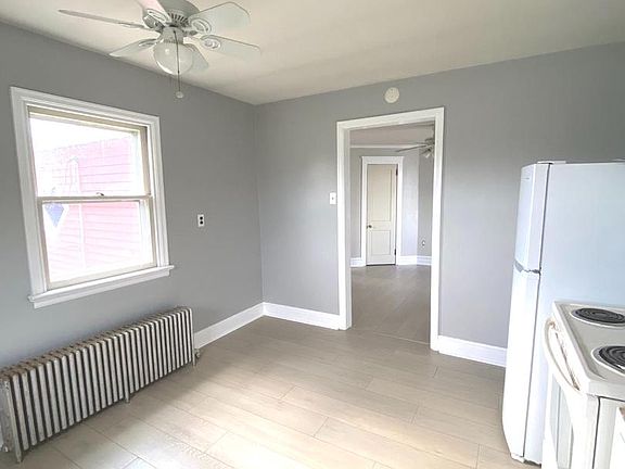 5th image of 704 W 2nd Ave #2