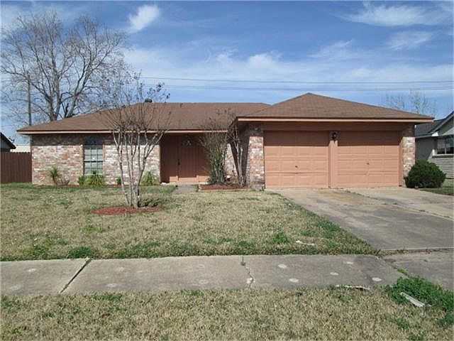 1st image of 546 Whippoorwill Dr