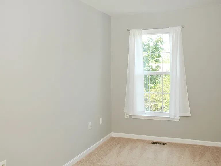 125 N Towne Ct — Photo 8