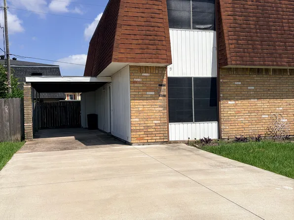 9 Audubon Pl, Port Neches, TX 77651