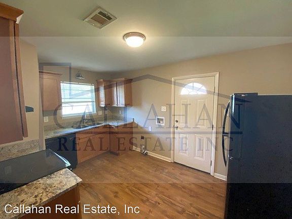 3rd image of 5712 Sonora Dr APT A