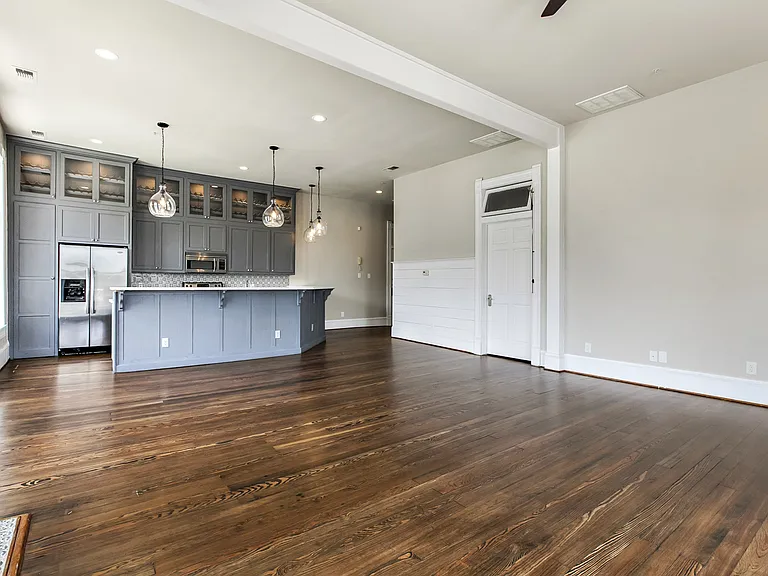 202 N Lbj Dr — Photo 34