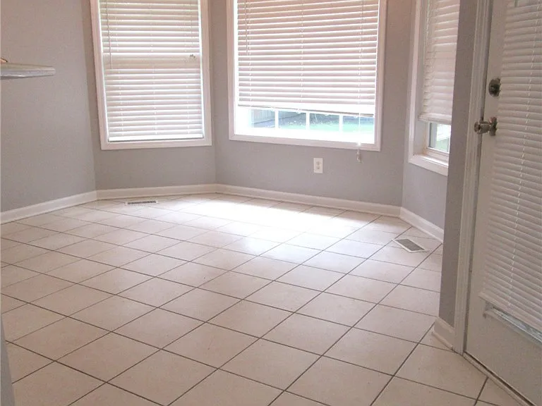 236 Palomar St — Photo 14