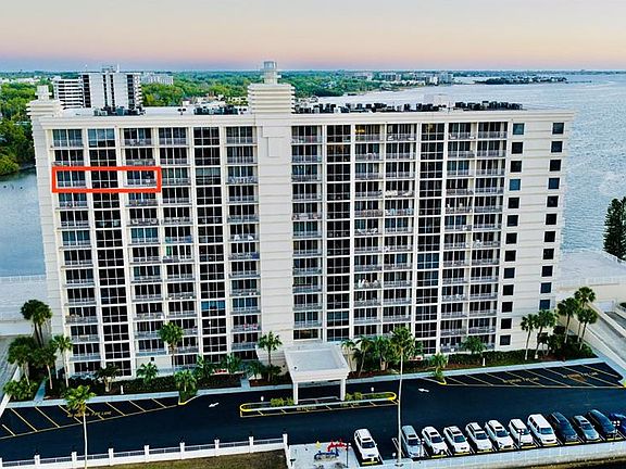 2nd image of 100 Pierce St APT 1102