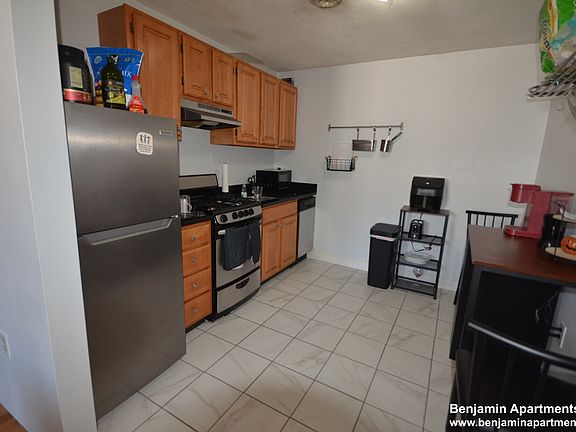 4th image of 385 Dorchester St APT C3