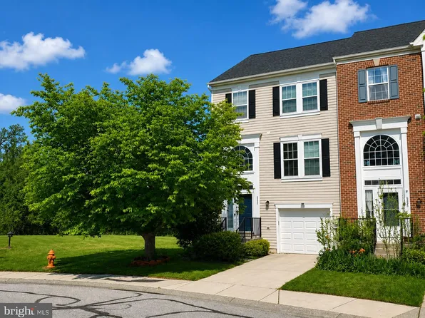 8822 Stonehouse Dr, Ellicott City, MD 21043