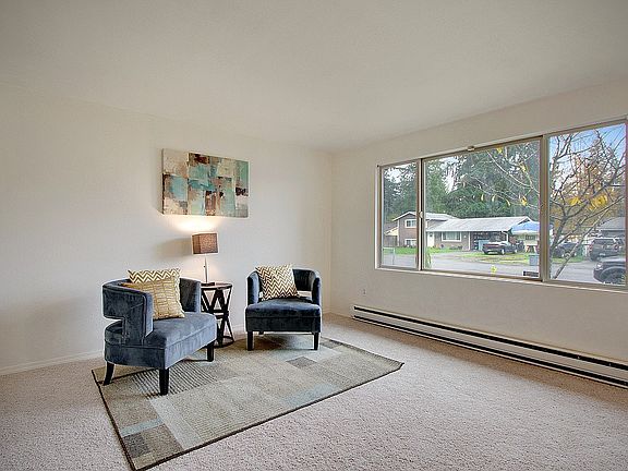 3rd image of 5406 129th Pl NE