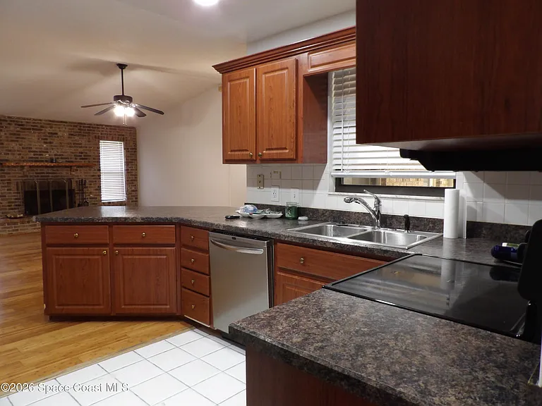 1291 Ein Ct NW — Photo 10