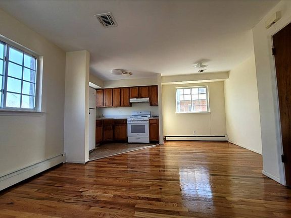 3rd image of 144-15 176th St #1