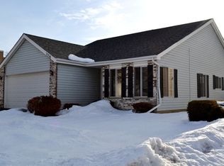 1318 Boa Trl, Carol Stream, IL 60188