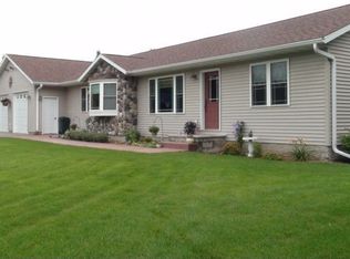N6428 Valley Circle Rd, Plainfield, WI 54966