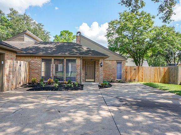 4th image of 15222 La Mancha Dr