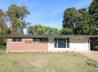 10461 Hallwood Dr, Saint Louis, MO 63136