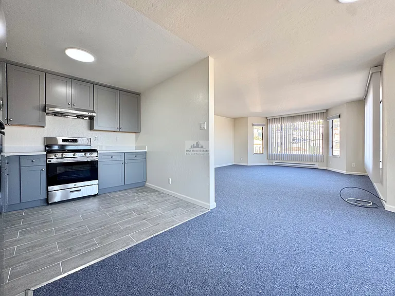 900 Rivera St #6 — Photo 9