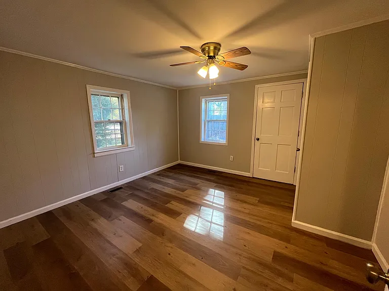 221 Howard Rd — Photo 31