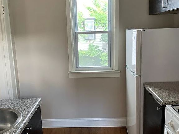 5th image of 1353 Hertel Ave #1