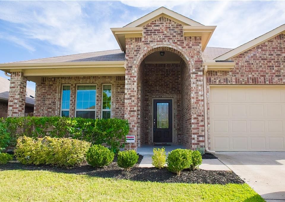 1st image of 4005 Red Rock Dr