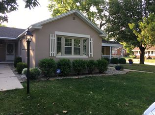 315 E Jackson St, Sullivan, IL 61951