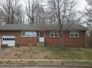 4 Tomlinson Ave, Pine Hill, NJ 08021