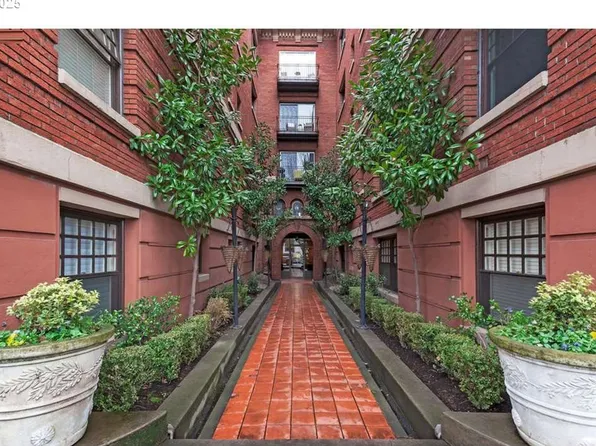 1829 NW Lovejoy St Unit 109, Portland, OR 97209