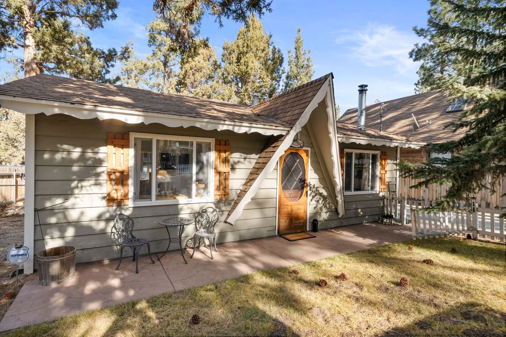 Photo of 135 E Mojave Blvd, Big Bear City, CA 92314