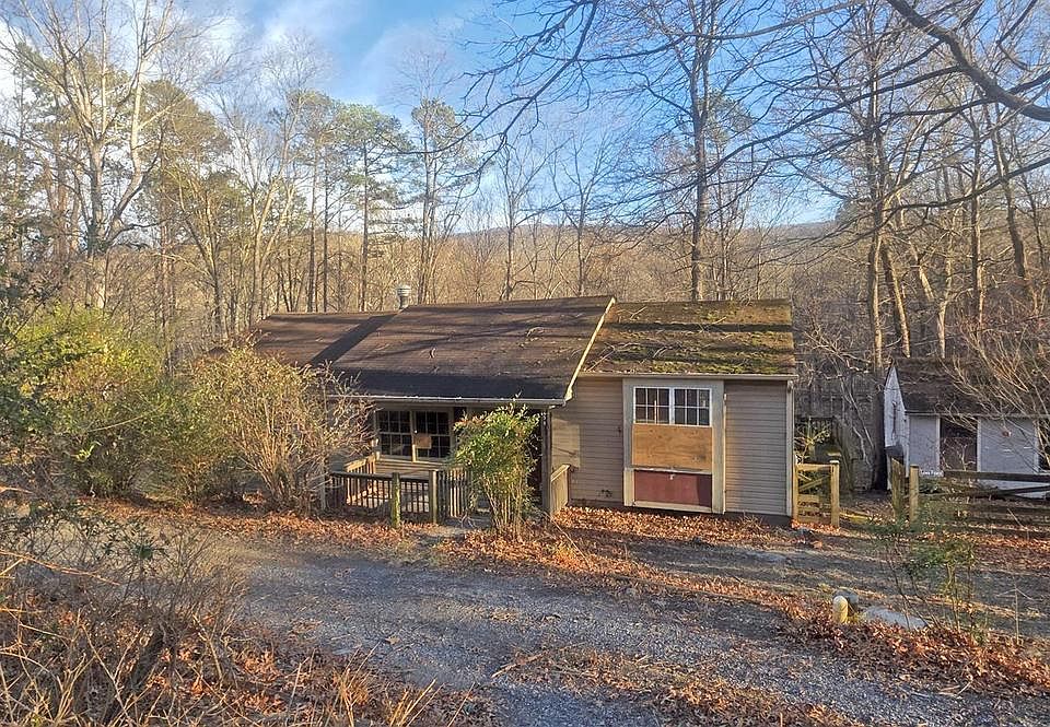 1st image of 298 Honey Farm Ln