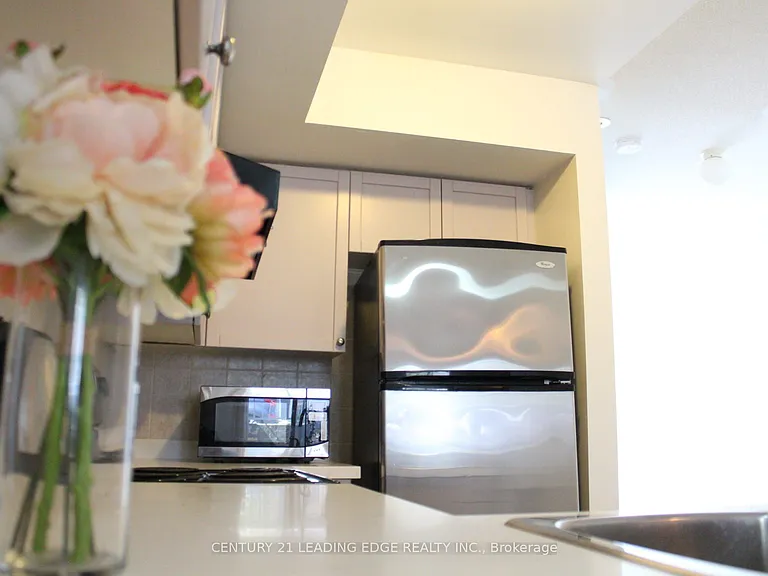 65 Turntable Cres #88 — Photo 12