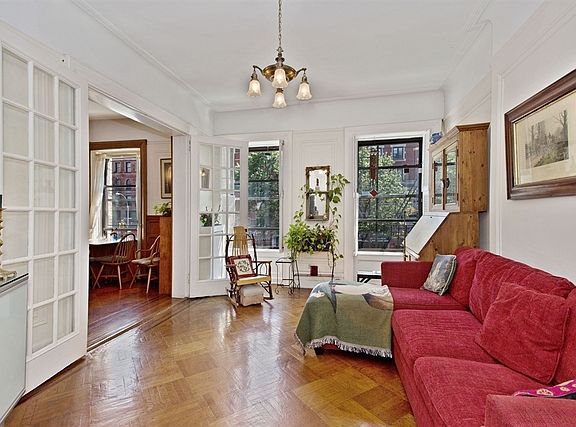 3rd image of 240 W 102nd St APT 24
