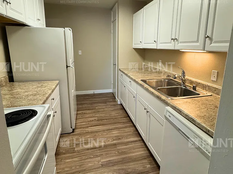 6458I W Hawthorne Dr — Photo 2