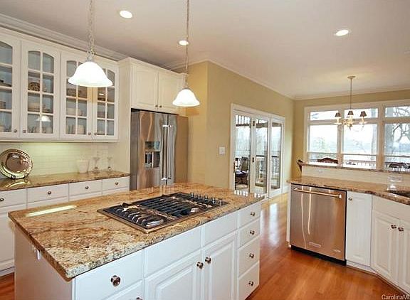 3rd image of 111 Shelter Cove Ln