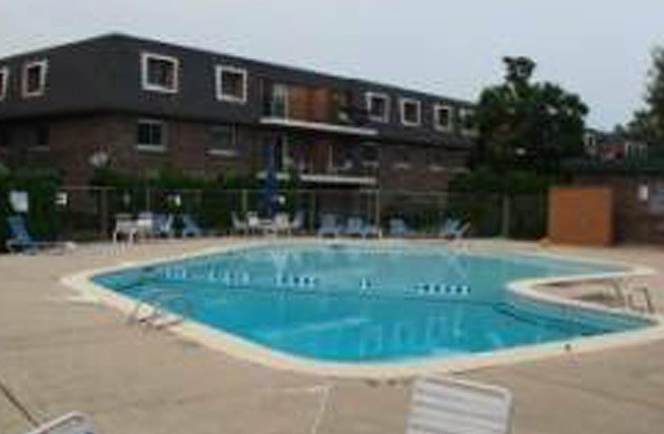 1st image of 3849 N Parkway Dr APT 1E