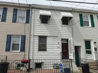 6703 Church Ln, Upper Darby, PA 19082