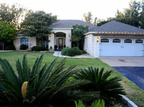 3304 Crosswind Dr, Spicewood, TX 78669