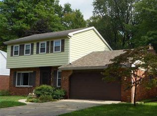 6146 Dixon Ave, Toledo, OH 43613