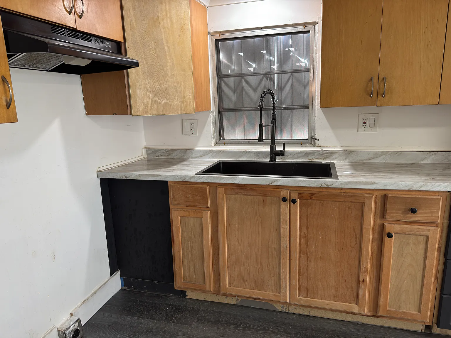 2 bed, 850 sqft, $1,600 — Photo 3